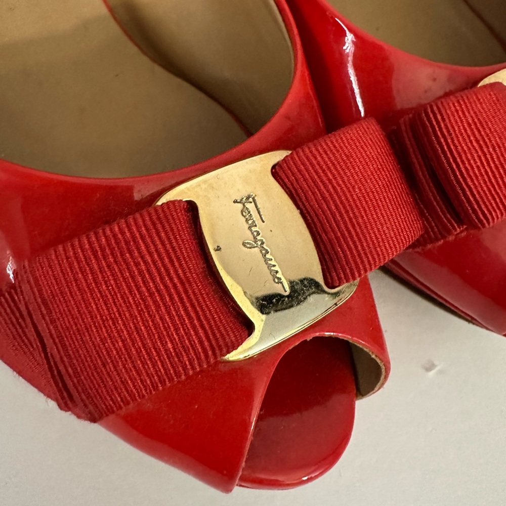Salvatore Ferragamo Vara Red Patent Peep-Toe Heels Pumps size 7 - Picture 3 of 10